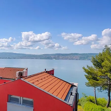 Apartment Flat At The Seafront Ankaran