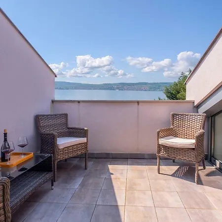 Flat At The Seafront Apartment *